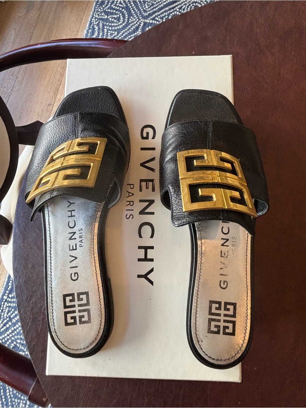 Givenchy 4G Black Leather Slides - Picture 4 of 5
